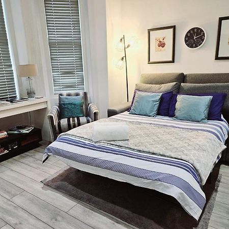 Stylish Apartment In Victorian Conversion Free Parking & Private Patio Close To Beach Town Centre & Bic Bournemouth Zewnętrze zdjęcie