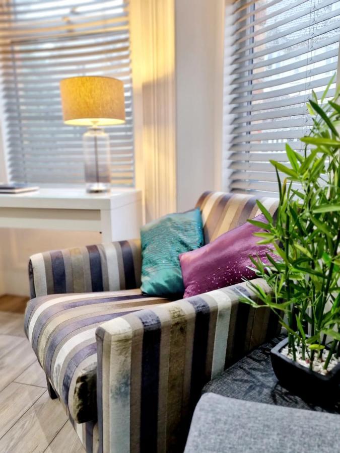 Stylish Apartment In Victorian Conversion Free Parking & Private Patio Close To Beach Town Centre & Bic Bournemouth Zewnętrze zdjęcie