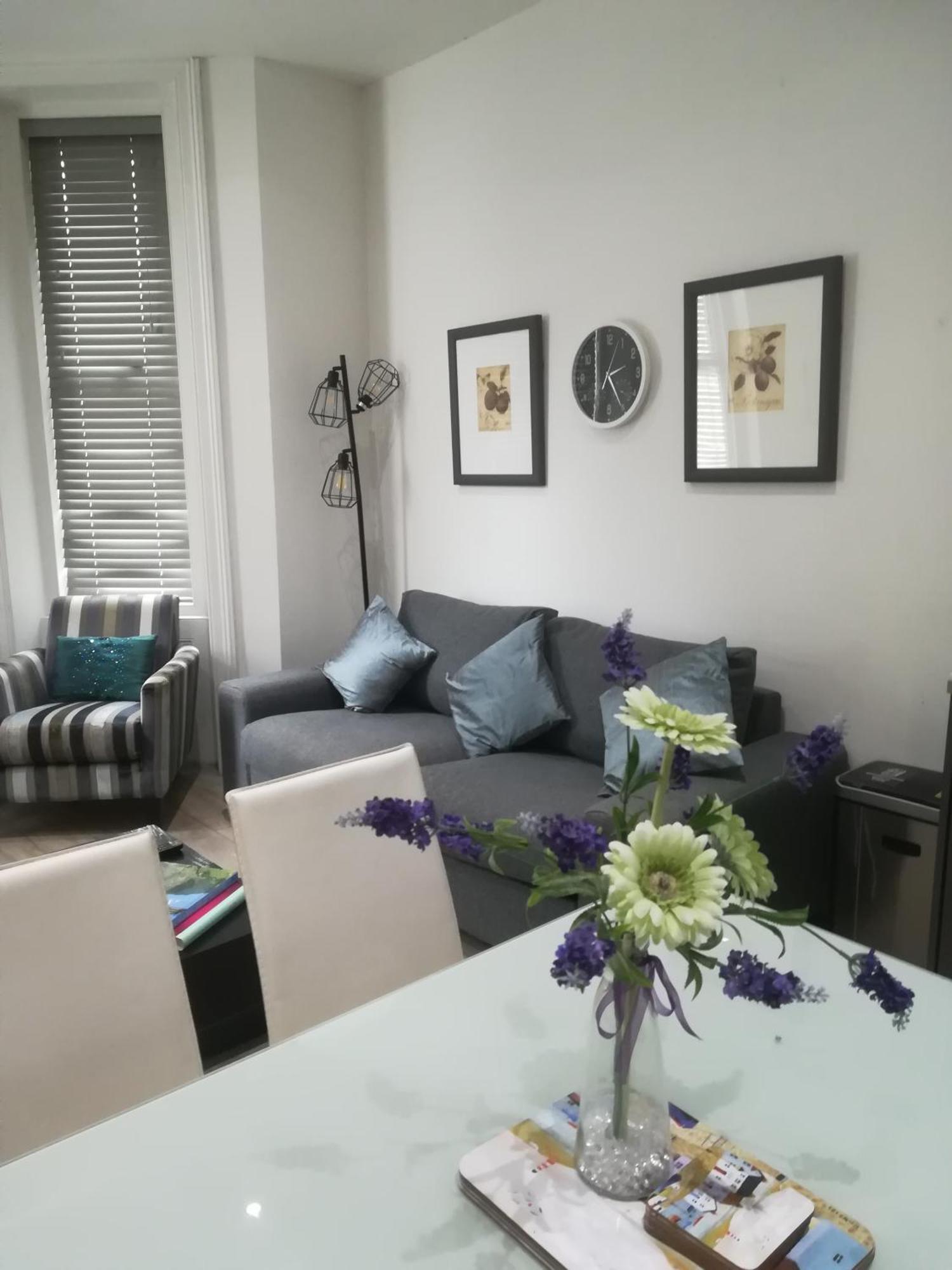 Stylish Apartment In Victorian Conversion Free Parking & Private Patio Close To Beach Town Centre & Bic Bournemouth Zewnętrze zdjęcie