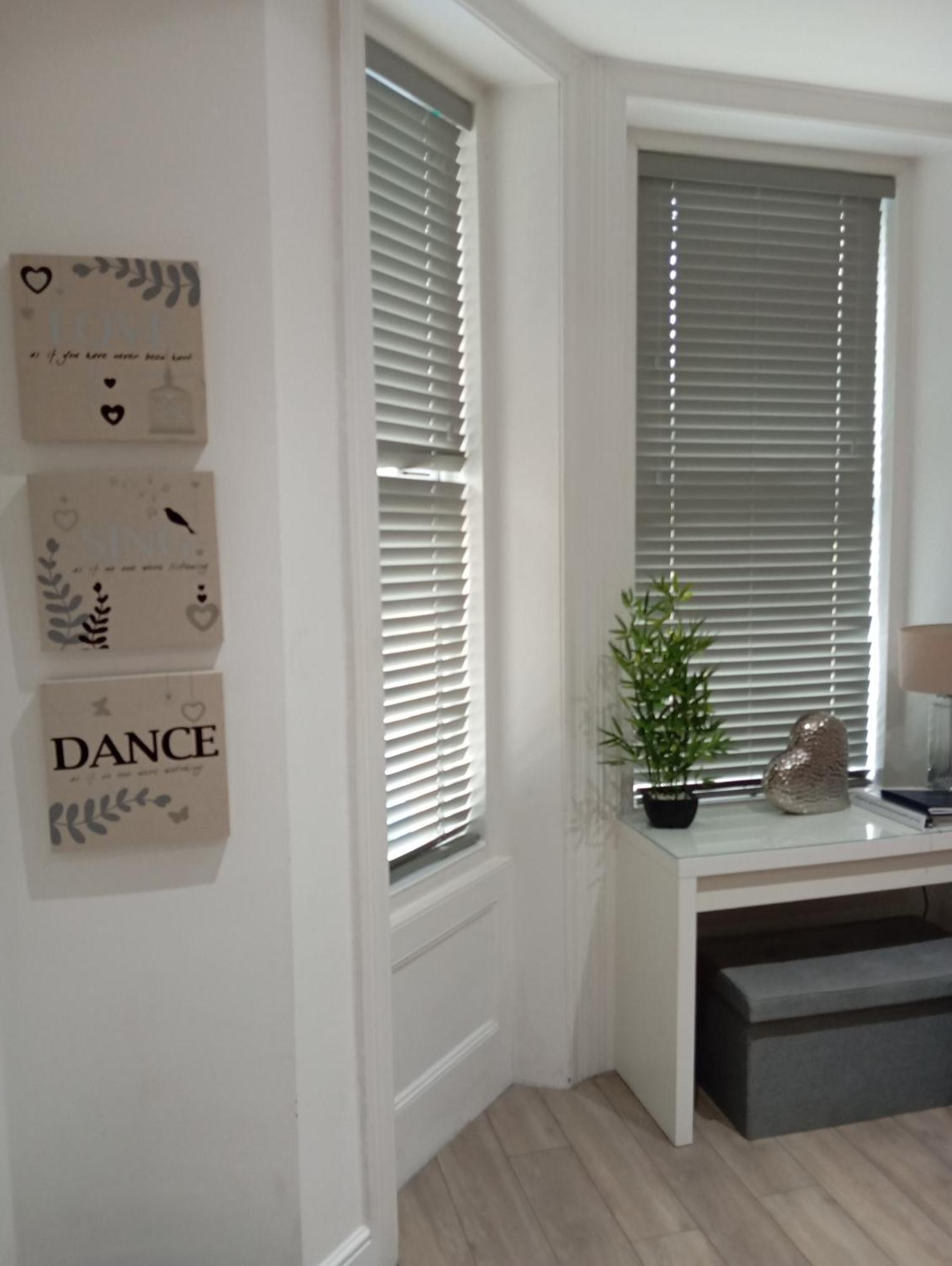 Stylish Apartment In Victorian Conversion Free Parking & Private Patio Close To Beach Town Centre & Bic Bournemouth Zewnętrze zdjęcie